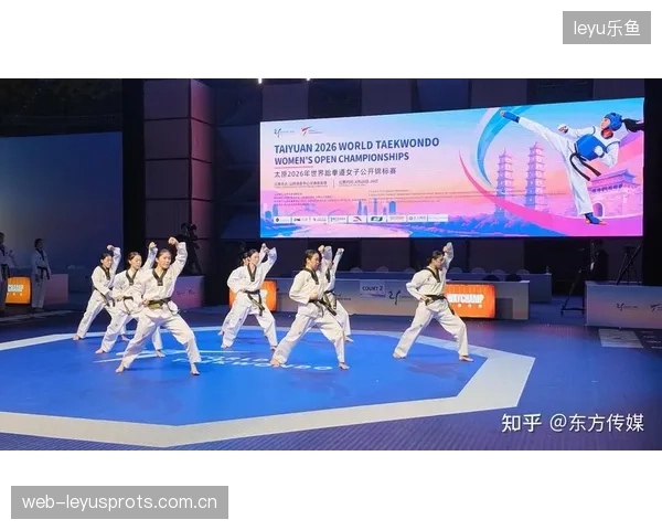 跆拳道女将怒踢绝杀，全场高喊她的名字